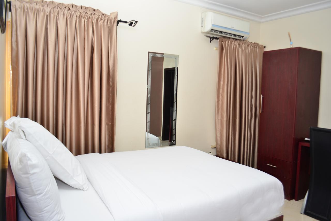 De Rigg Place - Alaka Estate, Surulere Lagos Exteriör bild