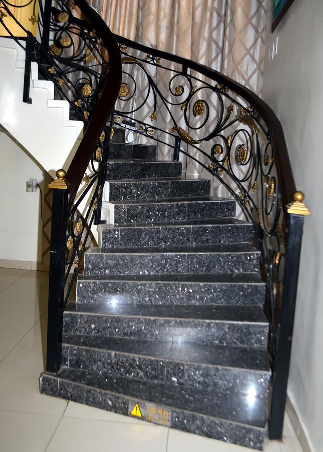 De Rigg Place - Alaka Estate, Surulere Lagos Exteriör bild