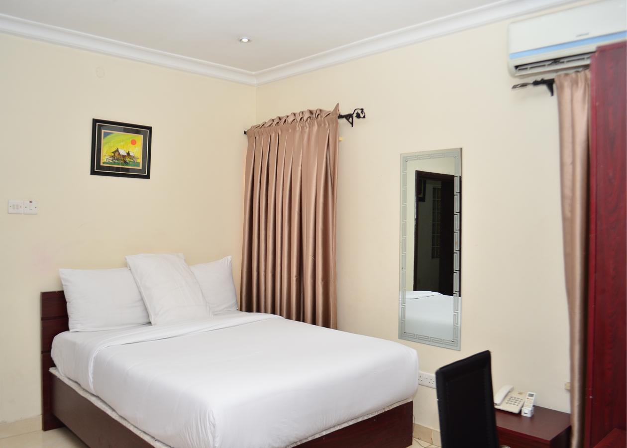 De Rigg Place - Alaka Estate, Surulere Lagos Exteriör bild