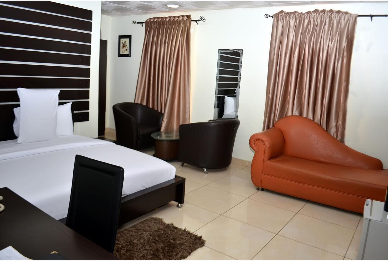 De Rigg Place - Alaka Estate, Surulere Lagos Exteriör bild