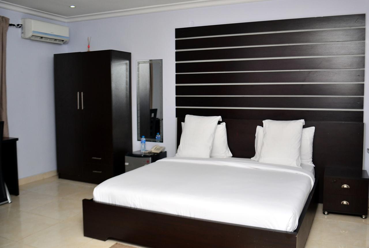 De Rigg Place - Alaka Estate, Surulere Lagos Exteriör bild